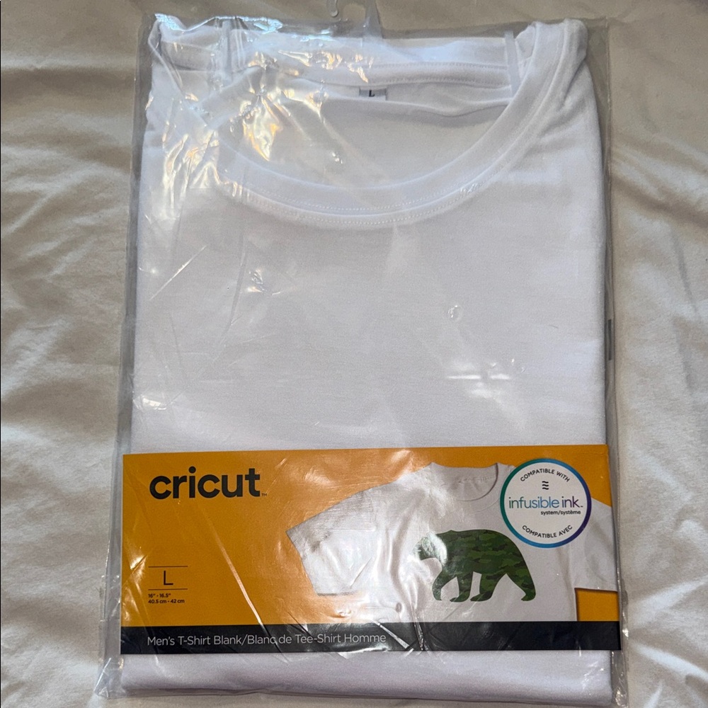 Cricut White Men's T-Shirt size large
